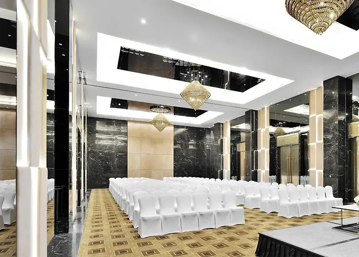 Renaissance Lucknow - A Premium Marriott Hotel, Gomti Nagar